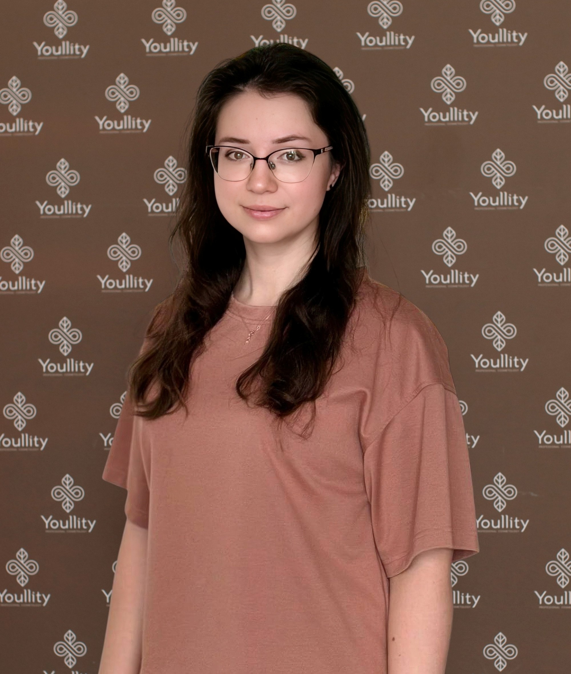 СЛАВИНСКАЯ ЭЛИНА