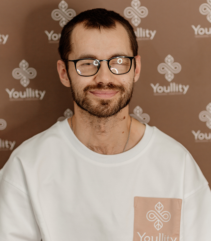 Дмитрий Мочалов - массажист